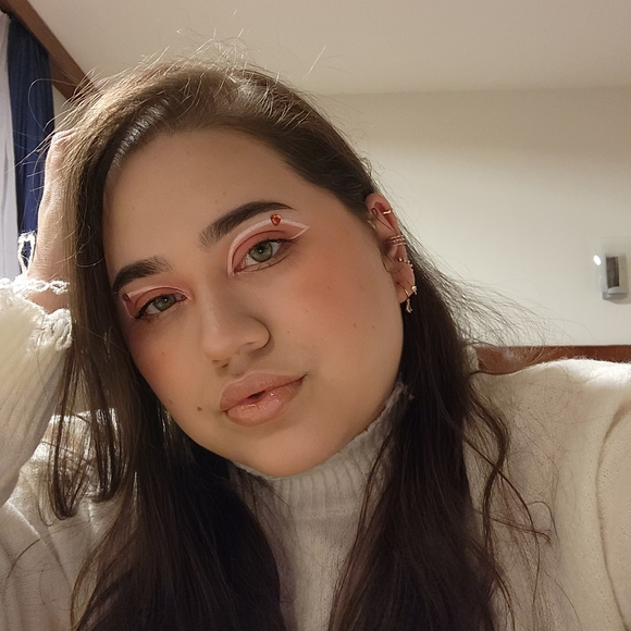 Meet your Posher, Diana - Picture 1 of 1